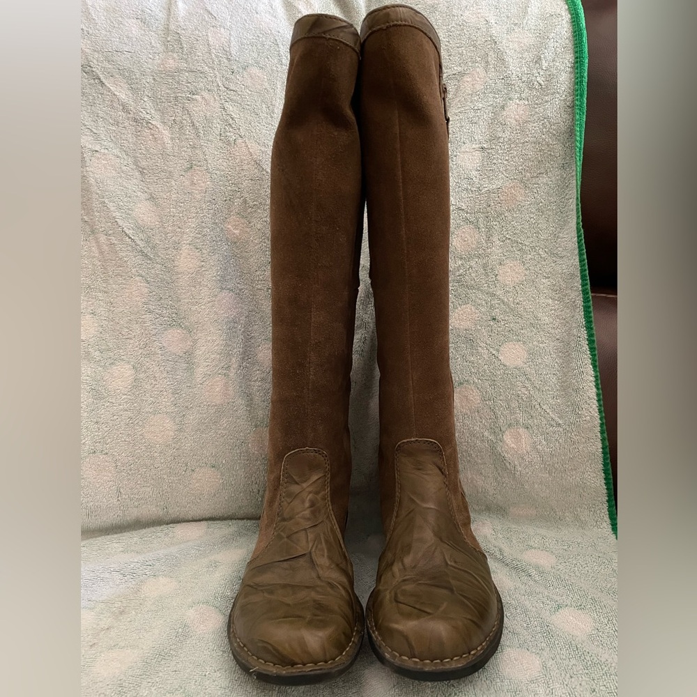 Women’s: Clarks Tall Suede/Leather ZipUp Boots (Size: 7 Medium Width) - Picture 2 of 8